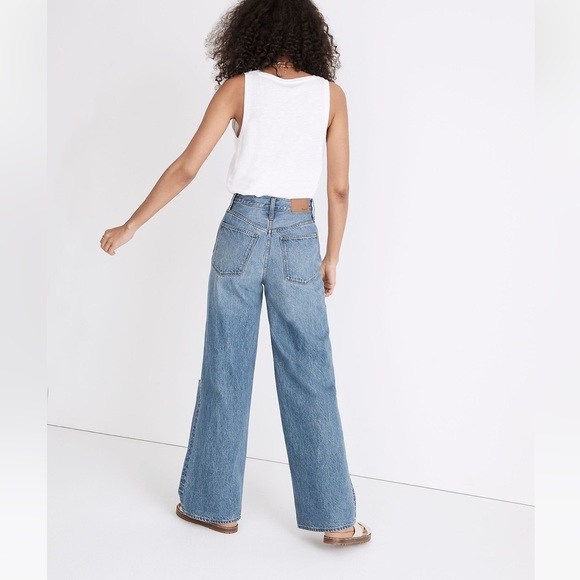 NWT Madewell Superwide-Leg Jeans in Amcliffe Wash: Knee-Rip Edition - Picture 4 of 7